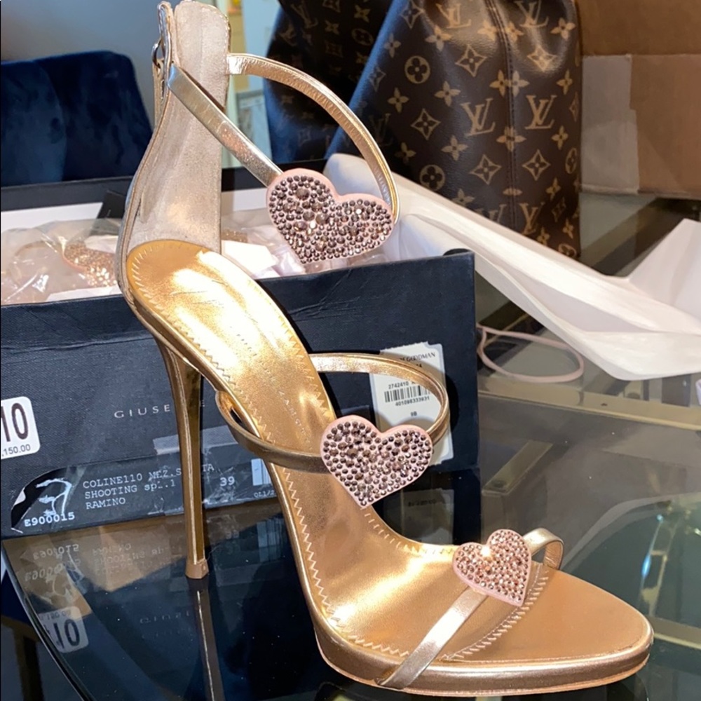 Giuseppe Zanotti Ramino pumps 🚨SOLD***